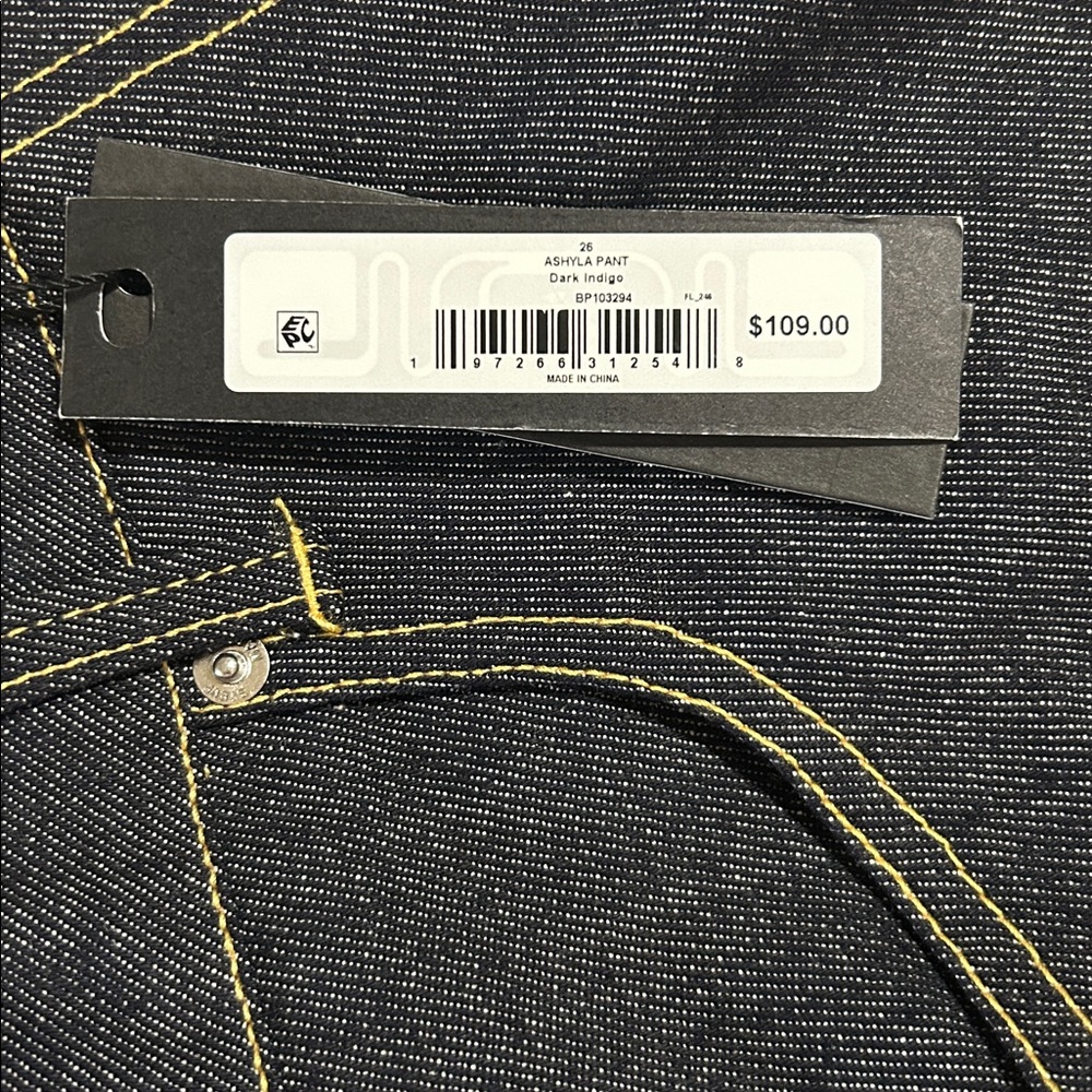 Steve Madden Dark Blue Jeans with Yellow Stitching